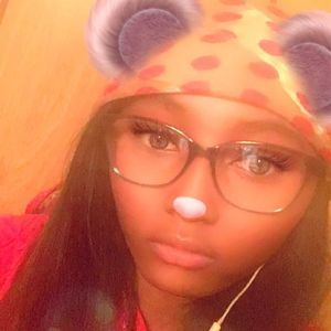 Meet your Posher, Elegria